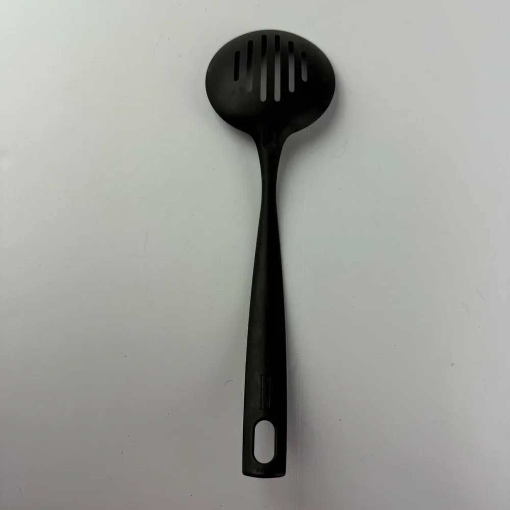 Tailormade Black Nylon Slotted Serving Spoon Plastic Heat Resistant Utensil